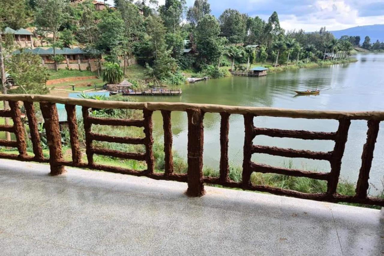 Bunyonyi Overland Resort Kabale Екстериор снимка