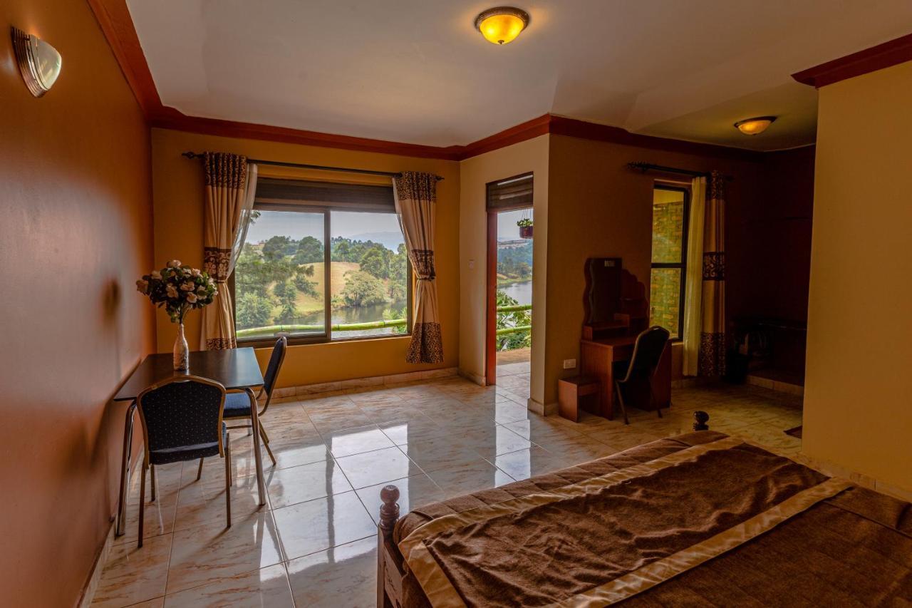 Bunyonyi Overland Resort Kabale Екстериор снимка
